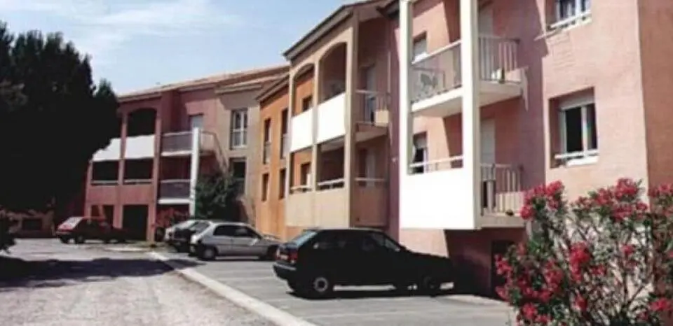 découvrez nos offres de location de studios à montpellier. profitez d'un cadre de vie agréable et d'un emplacement idéal pour vivre ou étudier dans cette belle ville méditerranéenne. trouvez le studio qui correspond à vos besoins et à votre budget dès maintenant!