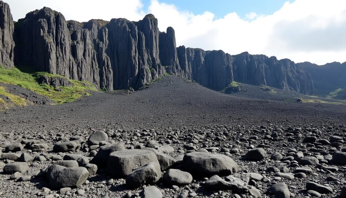 découvrez les fascinants mystères volcaniques de l'île de pâques, un lieu empreint d'histoire et de beauté naturelle. plongez dans l'univers des volcans, explorez leurs formations impressionnantes et comprenez l'impact de ces phénomènes sur la culture et l'écosystème de cette île mythique.